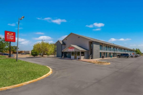 Econo Lodge Inn & Suites